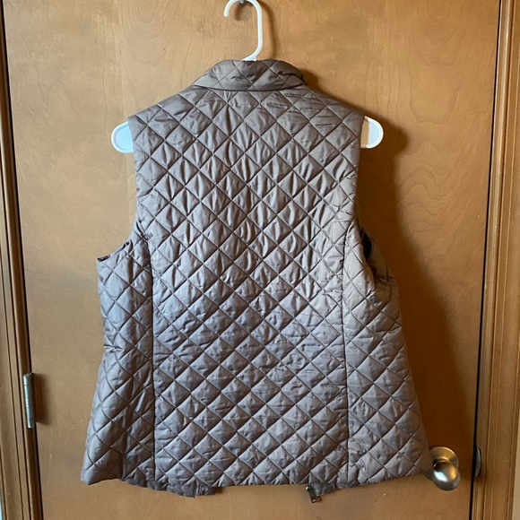 ☀️ Banana Republic • Quilted Vest - Picture 4 of 4